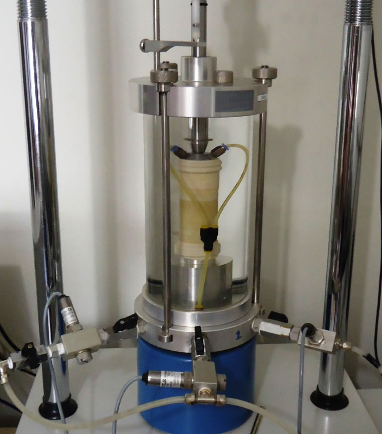 ESTUDOS-GEOTÉCNICOS-DE-LABORATÓRIO-DE-SOLOS-DSC03380