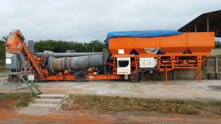 Usina_de_Asfalto_movel_Ciber_mod_UACF_15P_a